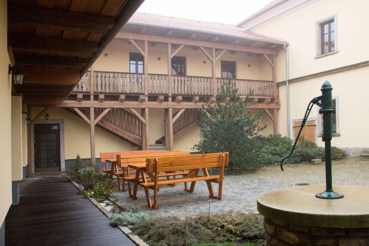 Penzion Hurky Nova Bystrice Exterior photo